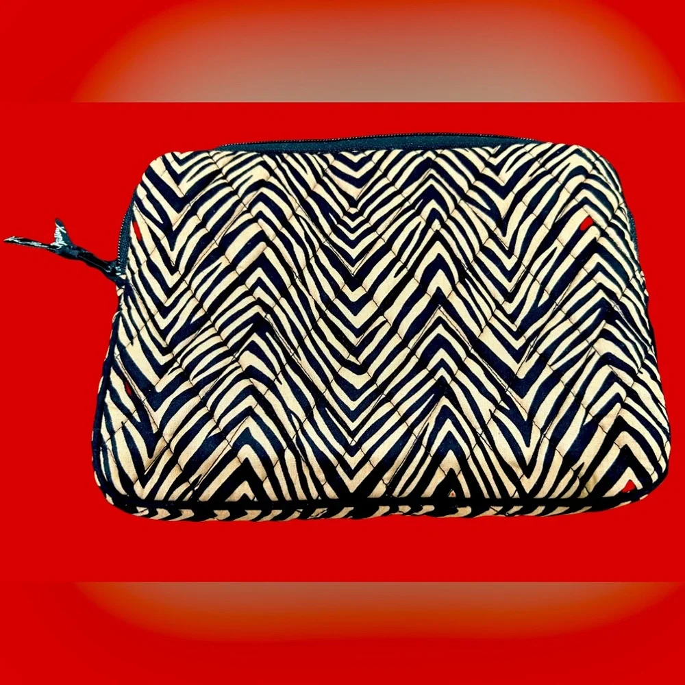 Vera Bradley-Retired-(Zebra) Cover